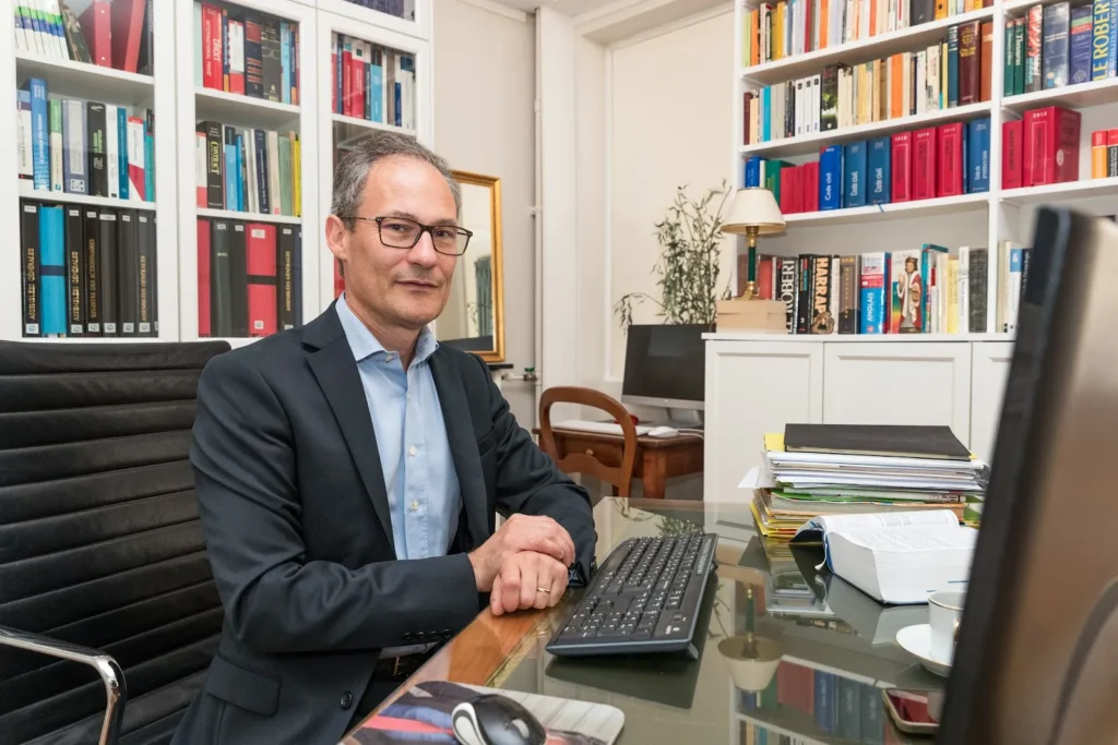 Avocat Pierre GRENIER (PARIS)